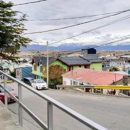 Encanto Fueguino Calido Centrico Wifi Para Dos Ushuaia Exterior photo